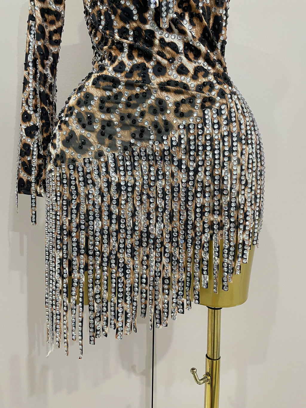2025 New Sparkle Diamond Tassel One Shoulder Leopard Print Stretch Mini Dress Women Birthday Party Sexy Nightclub Stage Costume