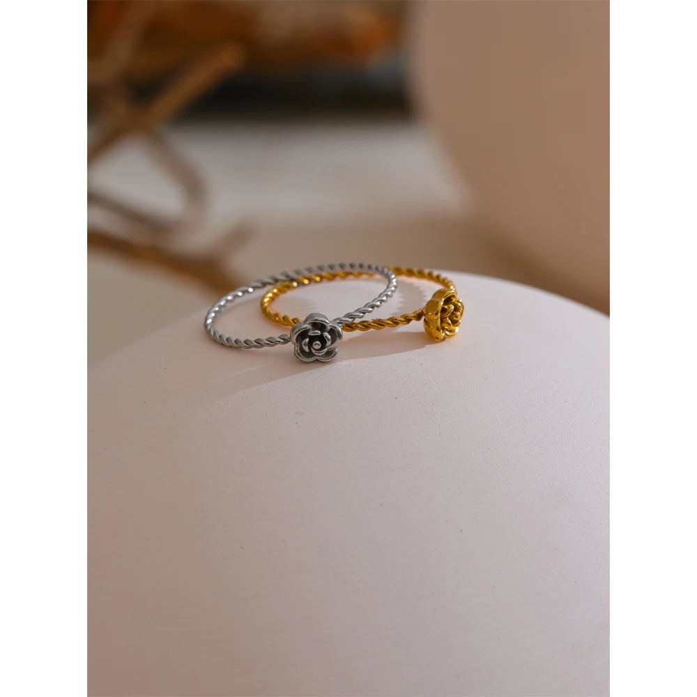 Yhpup 678# Popular Stainless Steel Metal Cast Small Flower Ring Waterproof Fashion Finger Jewelry 18K PVD Plated Wholesale