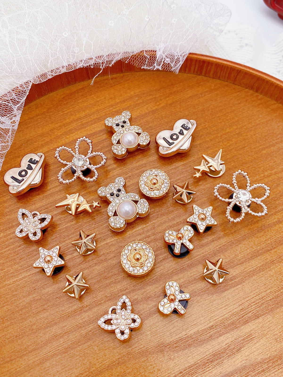 20pcs Trendy Gold Bear & Flower DIY Shoe Charms (ABS). Detachable Clog & Sandal Decorations for All Seasons. Excellent Small Hol
