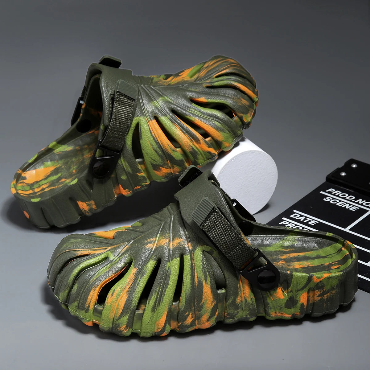 Summer Comfortable Men's Garden Clogs Breathable EVA Injection Shoes Casual Sandal Woman Beach Slippers Water Shoes Camo Cheap