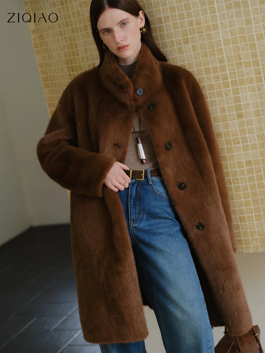 ZIQIAO Korean Style Stand-up Collar Faux Mink Coat for Women 2025 Winter New Style Faux Fur Warm Coat Soft Cozy Streetwear